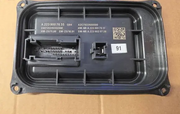 Mercedes-Benz S W223 Voltage converter/converter module A2239007635
