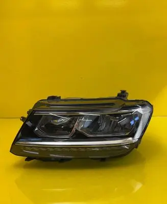Volkswagen Tiguan Headlight/headlamp 5NB941035D