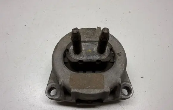 Dodge Challenger Engine mount bracket 24269