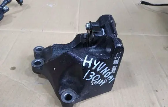Hyundai i30 Gearbox mounting bracket