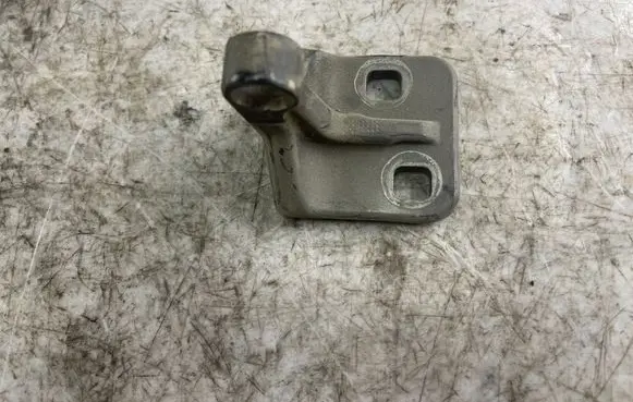 Mercedes-Benz A W168 Front door upper hinge