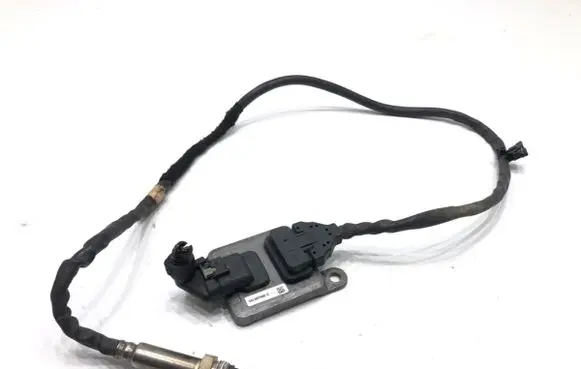 Volkswagen PASSAT B8 Lambda probe sensor 04L907805C