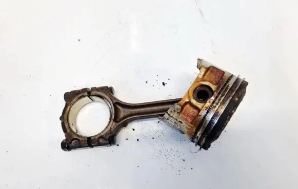 Mitsubishi Carisma Piston with connecting rod