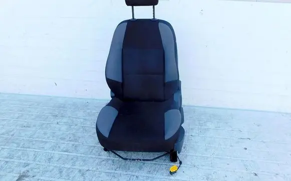 Peugeot 207 Front driver seat 193491