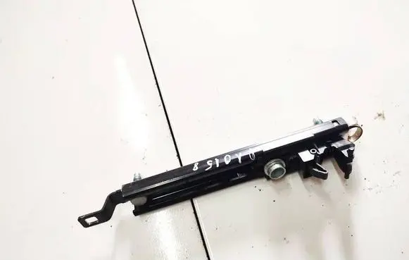 Opel Zafira A Seat belt adjustment rail 090560650 566291404c