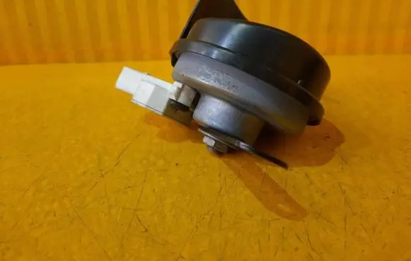 Mercedes-Benz GLS X166 Horn signal A0005425100
