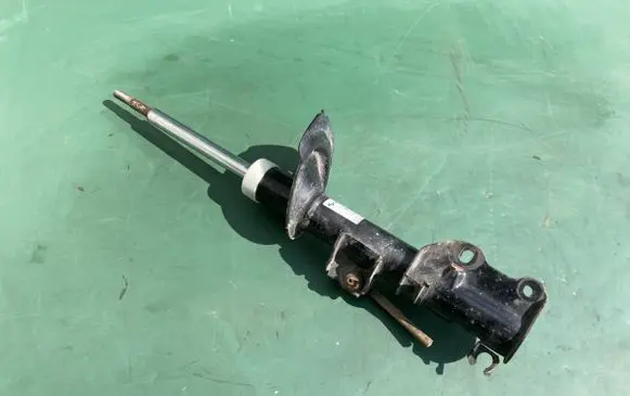 Mercedes-Benz Vito Viano W639 Front shock absorber/damper 051700314396 311645
