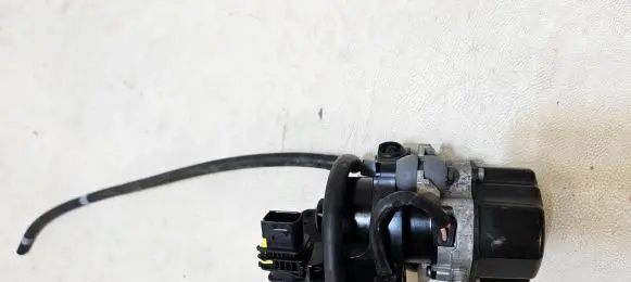 Mercedes-Benz Vito Viano W447 Vacuum pump A0004302300