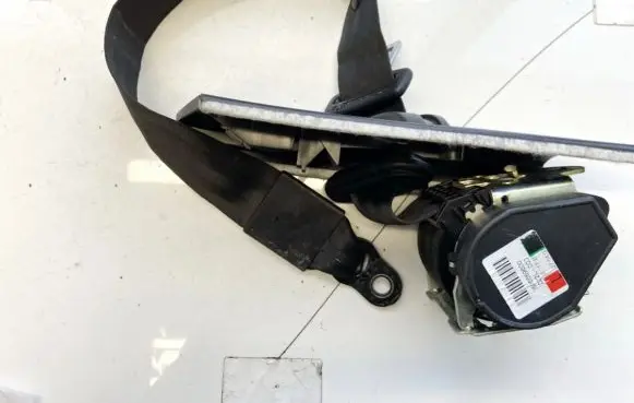 Audi Q7 4L Front seatbelt 8a0857732