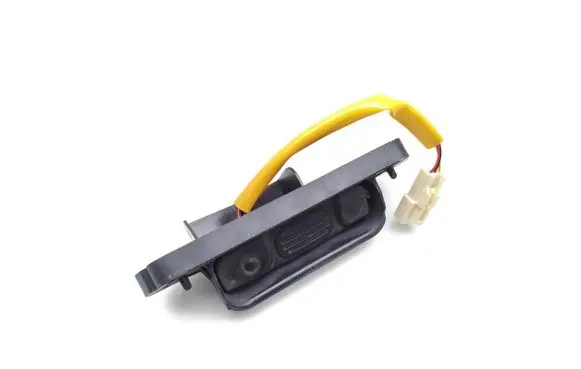 Mitsubishi Outlander Tailgate opening switch 