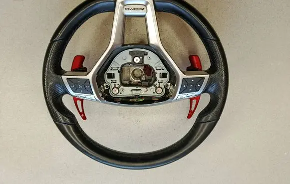 Mercedes-Benz E W212 Steering wheel 3068639 A1724602703 0100004754