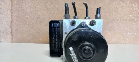 Ford Focus ABS Pump 10096001193