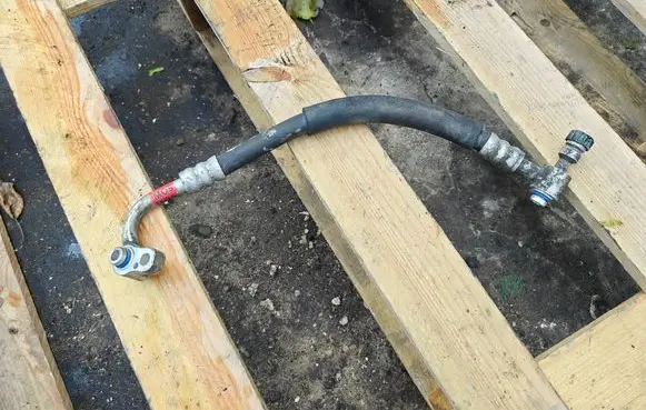 Hyundai Tucson JM Air conditioning (A/C) pipe/hose