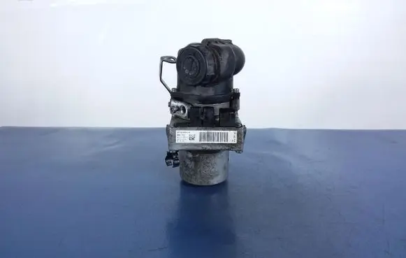 Peugeot 508 RXH Power steering pump V29010472A