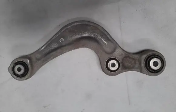 Audi Q7 4M Rear control arm