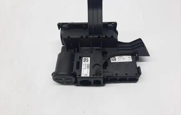 Audi A5 Current control relay 8W0941823