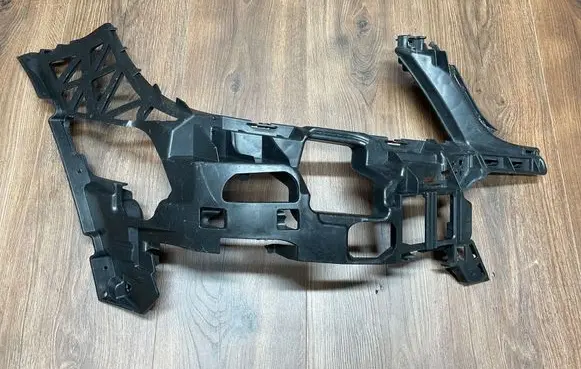 Mercedes-Benz C W204 Front bumper mounting bracket A2048854265