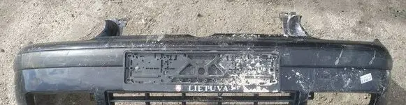 Volkswagen Golf IV Front bumper juodas