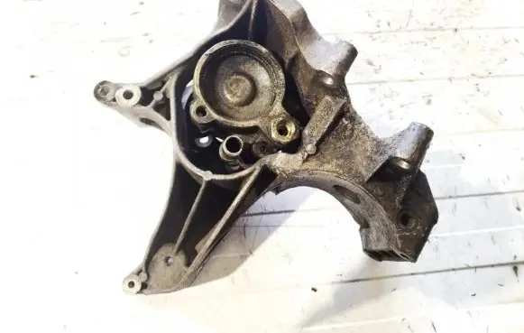 Volvo S40, V40 Power steering pump
