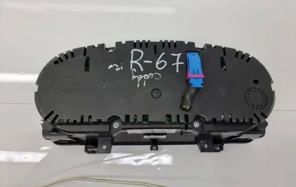 Volkswagen Caddy Speedometer (instrument cluster) 2K0920865H