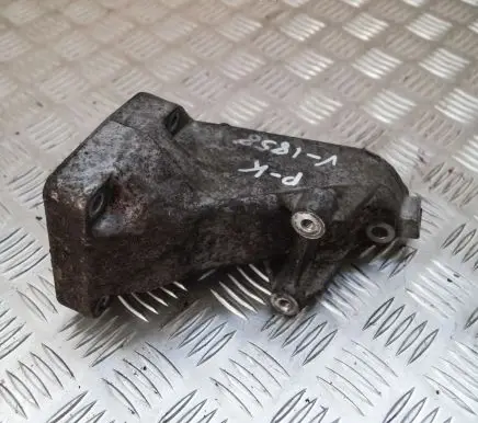 Mercedes-Benz C W203 Engine mounting bracket A6112230704