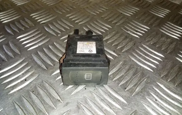 Volkswagen PASSAT B5 Windscreen/window heater switch 3B0959621C