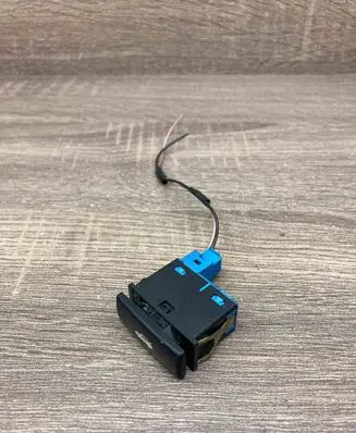 Rover 75 Tailgate/boot open switch button YXL100100 50200