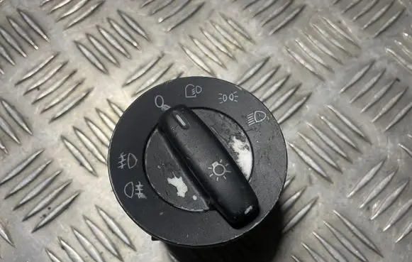 Volkswagen Touran I Light switch 1T0941431A