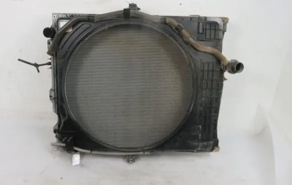Volvo XC90 Coolant radiator 23292816 23282839