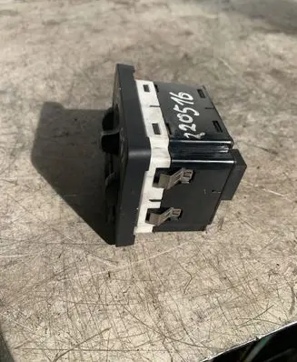 Volvo V50 Light switch 30739300
