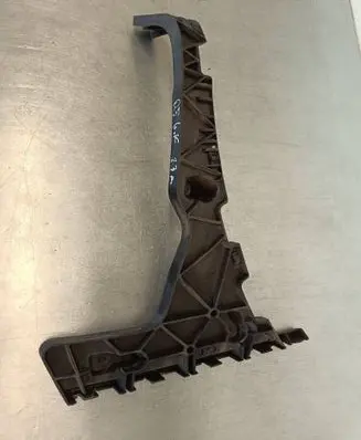 Audi Q5 SQ5 8R Rear bumper mounting bracket 8R0807453