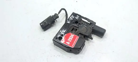 Audi A1 Engine bonnet/hood lock/catch 8X0823509B