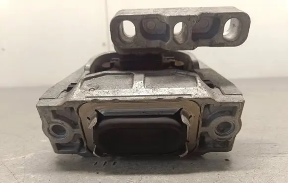 Volkswagen Touran II Engine mount bracket 1K0199262N