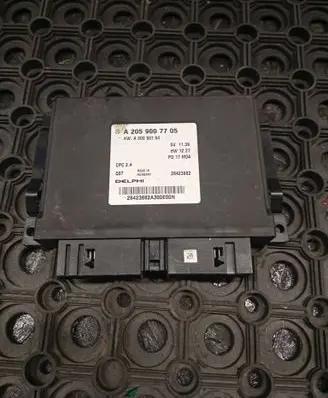 Mercedes-Benz C W204 Gearbox control unit/module A2059007705 28423882 A00090164