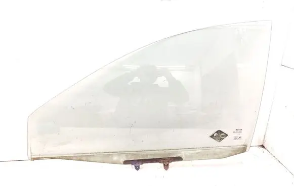 Nissan Almera Tino Front door window glass four-door 43R000479