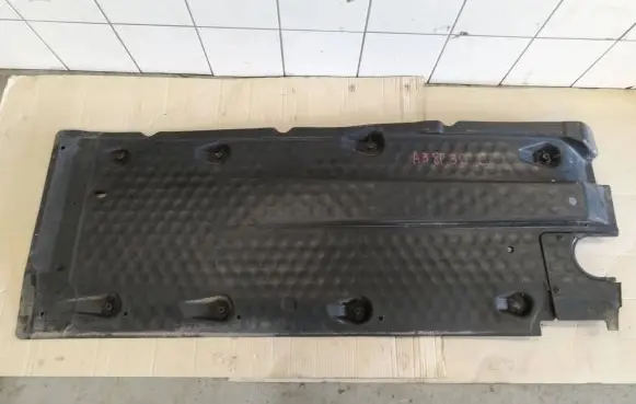 Audi A3 S3 8P Engine splash shield/under tray 1K0825211E