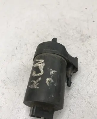 Renault Trafic I Windscreen/windshield washer pump 3950