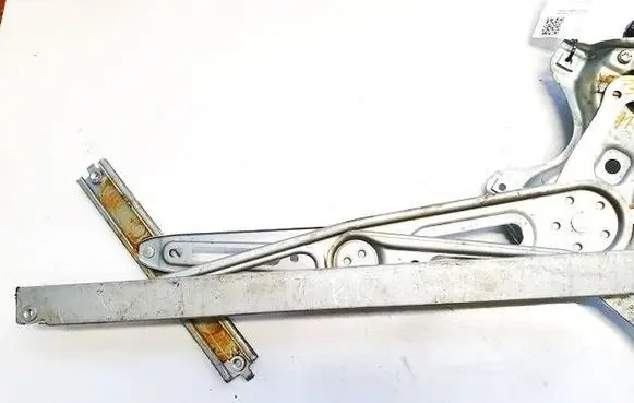 Toyota Avensis T270 Sliding door window regulator with motor 
