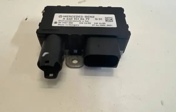 Mercedes-Benz B W245 Glow plug pre-heat relay A6401530479
