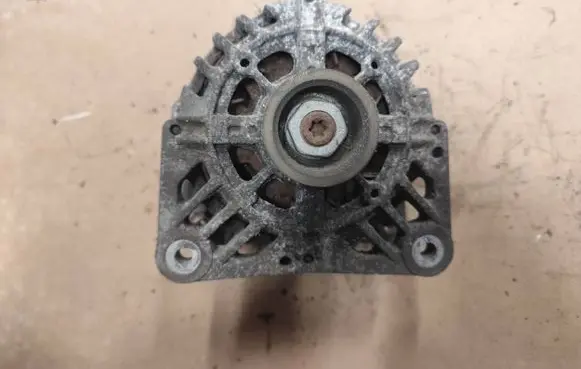 Renault Laguna II Generator/alternator 8200153710 2542639A SG9B053