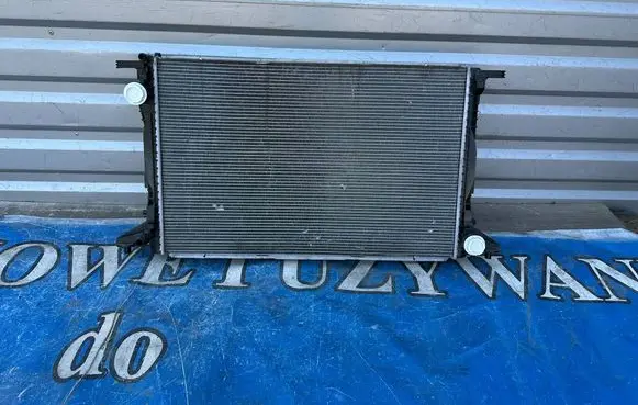 Audi Q7 4M Coolant radiator 8W0121251AB 4M0816411Q 4M0145804T