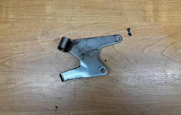 Muffler mount bracket/holder