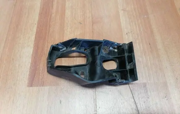 Audi A4 S4 B7 8E 8H Fender mounting bracket 8E0853921D