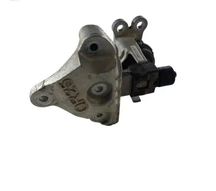 Nissan Rogue Engine mount bracket 575AK100A