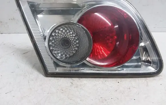 Tailgate rear/tail lights