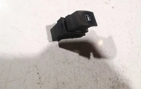 Volkswagen Jetta V Electric window control switch