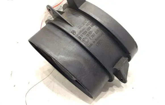 BMW 5 E39 Mass air flow meter 0928400468