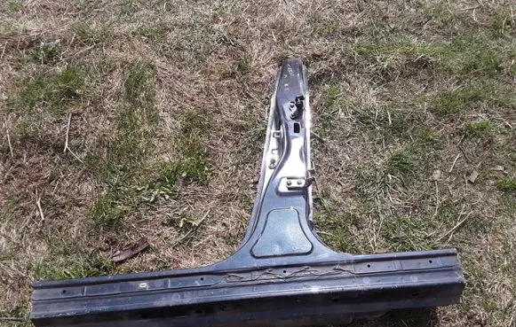 Toyota Verso Pillar (middle) 1H2