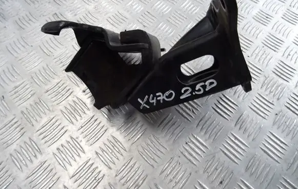 Mercedes-Benz X-class W470 Engine mount bracket