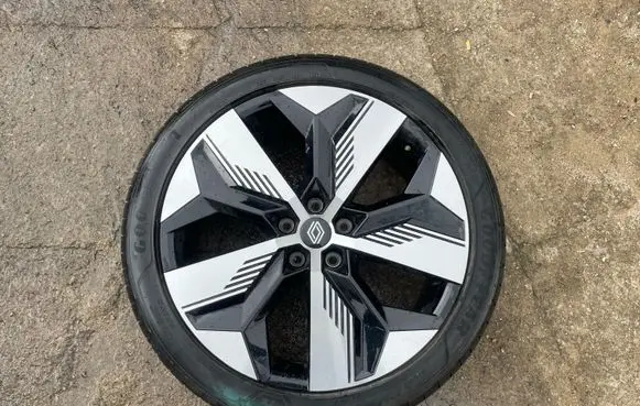 Renault Megane E-Tech R20 alloy rim 